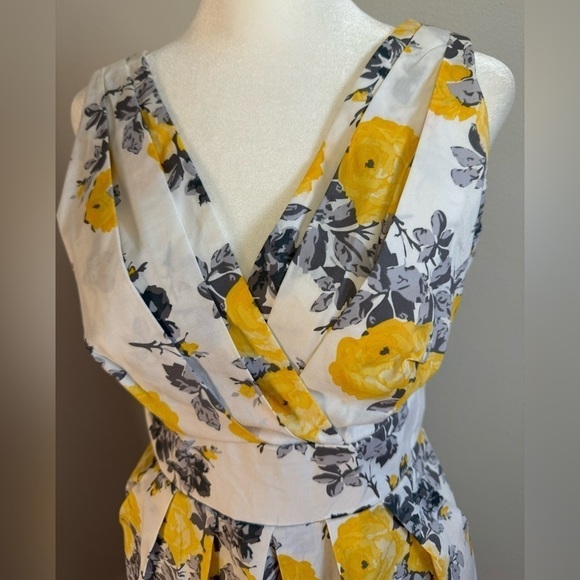 Corey P Women’s Floral Fit & Flare Spring Summer Dress Size 6 - Picture 2 of 11